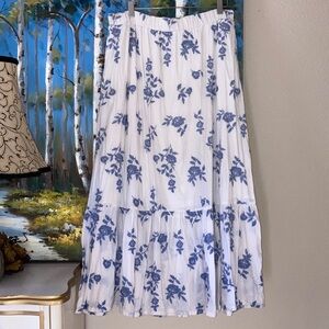 NWOT Embroidered Linen Blend Floral Tiered Maxi Dress 55% Linen